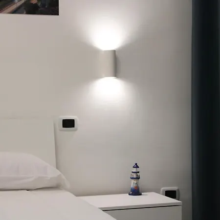 Francesco House ベッド・アンド・ブレックファスト カステッランマーレ・ディ・スタービア